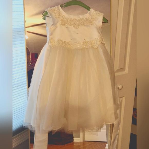 NWOT Kid's Collection Ivory Flower Girl Dress, Size 4, never worn - Picture 1 of 5